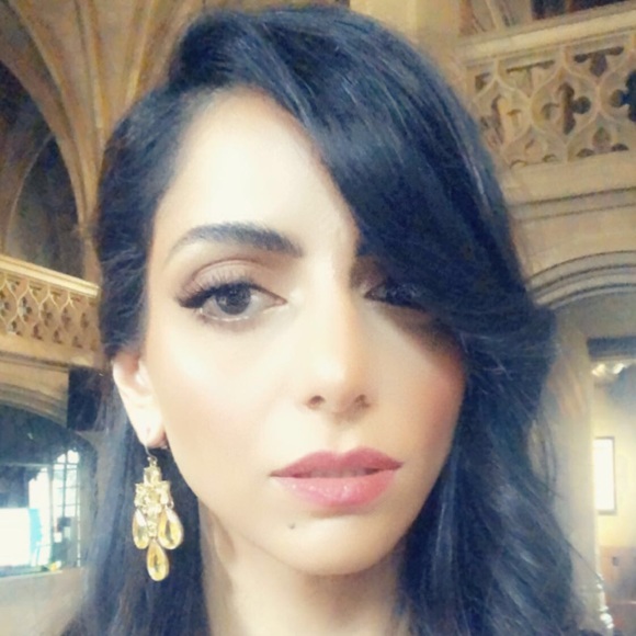 Meet your Posher, Farah - Picture 1 of 1